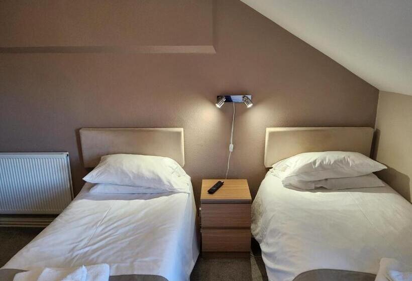 Номер Economy, The Avenue