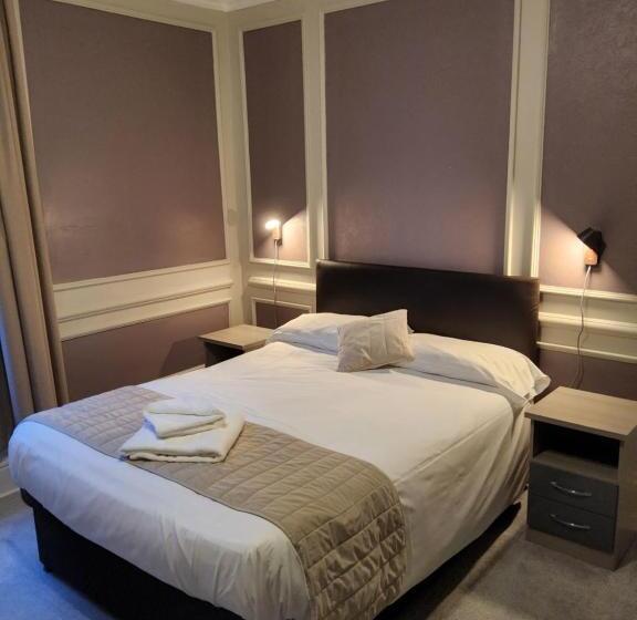 Номер Стандарт, The Avenue