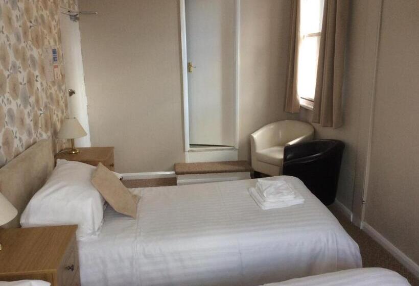 Номер Deluxe, The Avenue