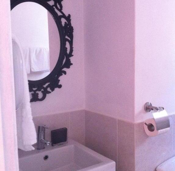 غرفة قياسية مطلّة علي الحديقة, Verdemar