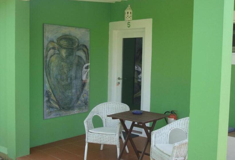 Семейный Номер Вид на Сад, Verdemar