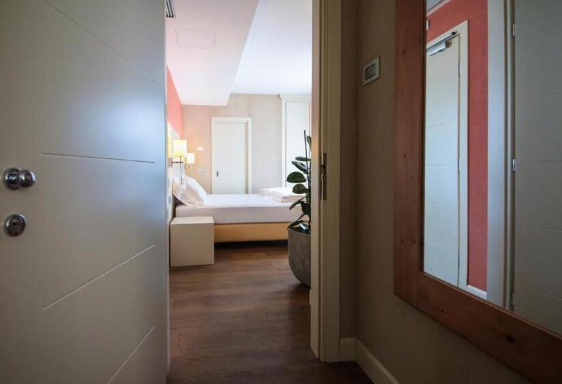 חדר סטנדרט עם מרפסת, H2os