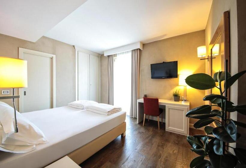 חדר סטנדרט עם מרפסת, H2os