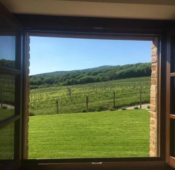 Talo 2 Makuuhuonetta, Di Colle In Colle Agriturismo