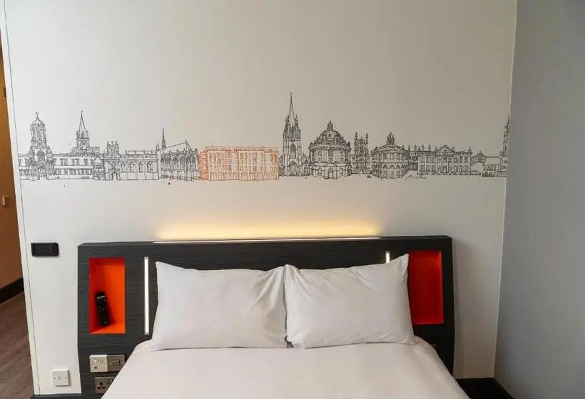 Standard-invahuone, Easyhotel Oxford