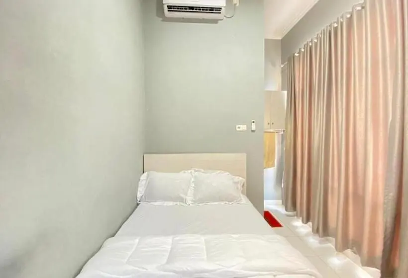 Economy-huone, Pelangi Guest House Palembang Redpartner