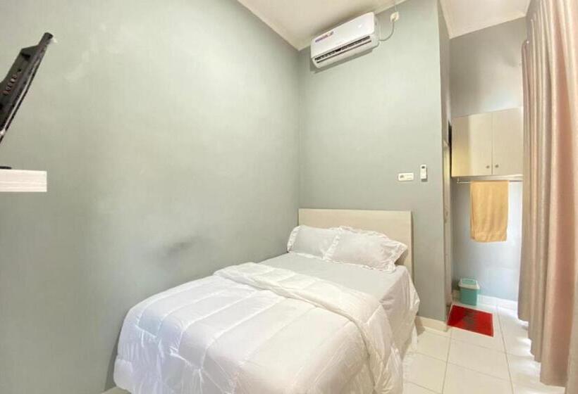 غرفة إقتصادية, Pelangi Guest House Palembang Redpartner