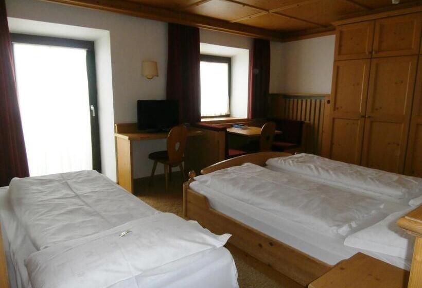 带阳台标准四人间, Piccolo Hotel Gurschler