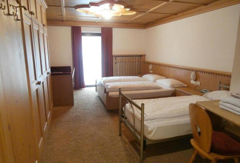 带阳台标准四人间, Piccolo Hotel Gurschler