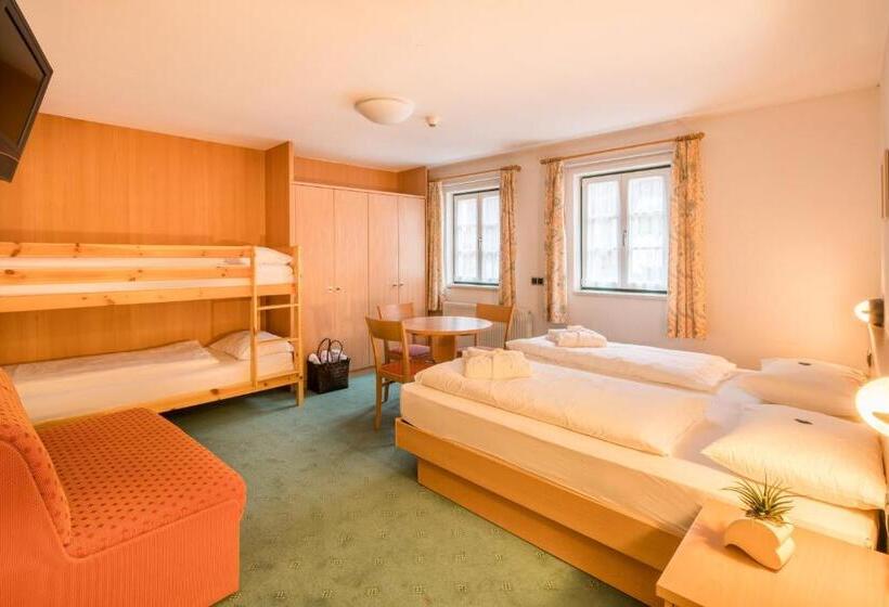 Четырехместный Номер Стандарт с Балконом, Piccolo Hotel Gurschler
