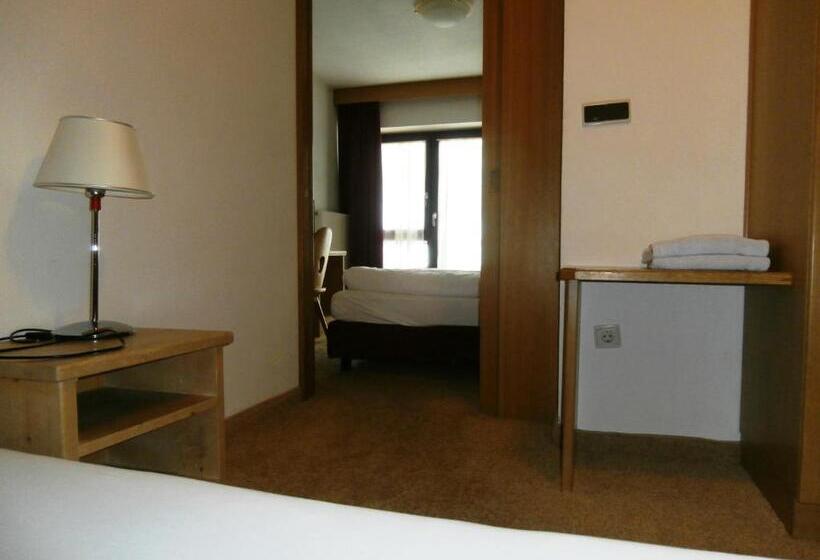 带阳台标准四人间, Piccolo Hotel Gurschler