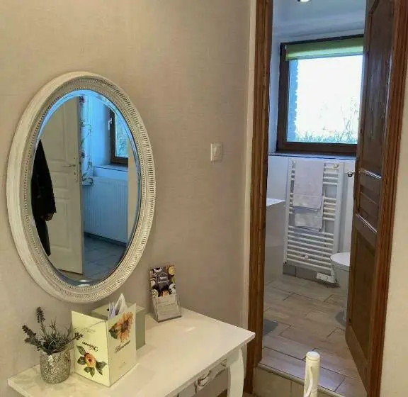 デラックスルーム, Chambres D Hotes   La Marmoire