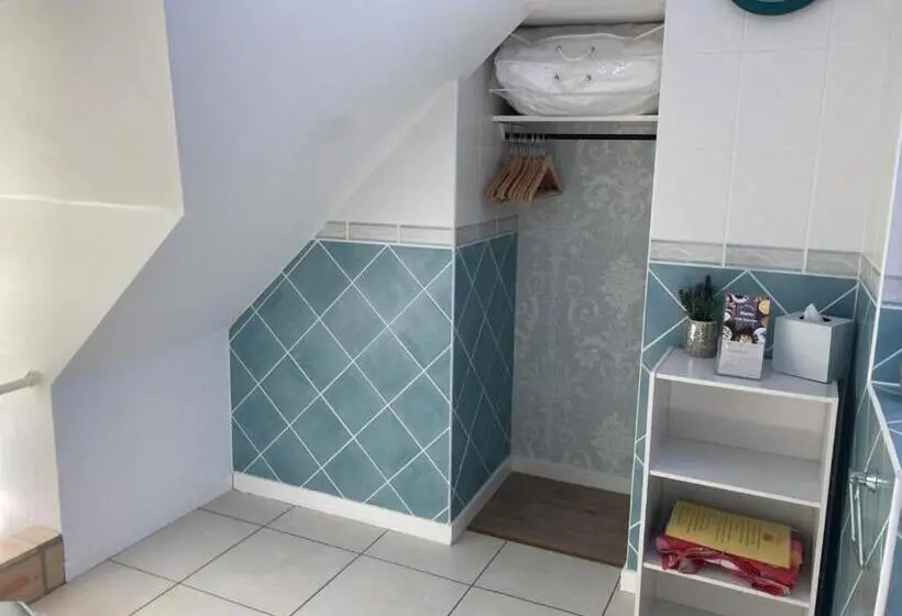 スタンダードルーム, Chambres D Hotes   La Marmoire
