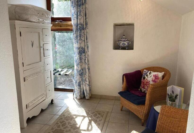 غرفة قياسية, Chambres D Hotes La Marmoire