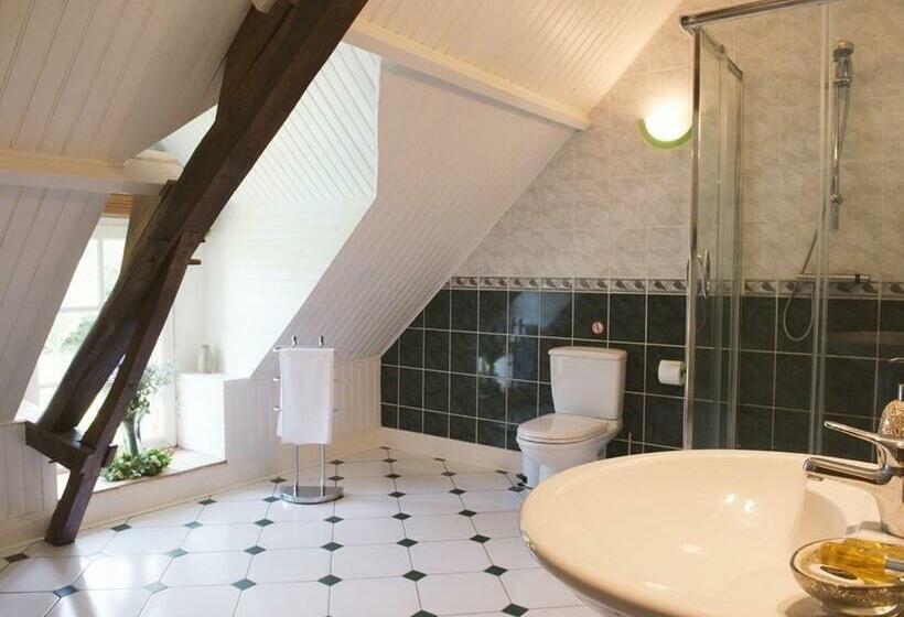 غرفة قياسية ثلاثية, Chambres D Hotes La Marmoire