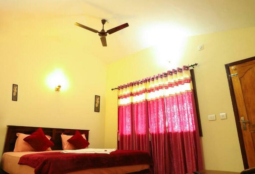 Люкс с Балконом, Green Garden Deluxe Room
