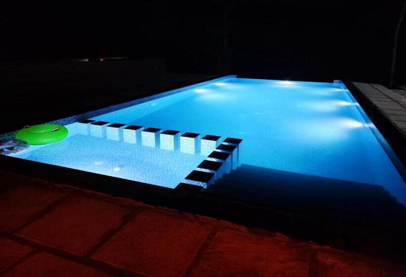 디럭스 패밀리 룸, Green Garden Deluxe Room