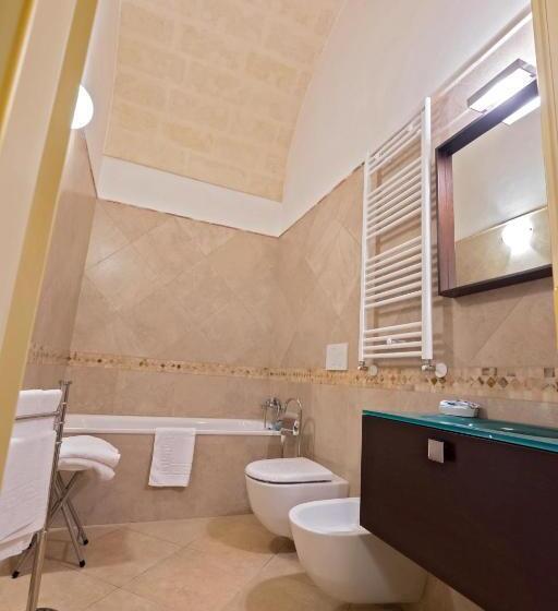 标准间, Monte Castello