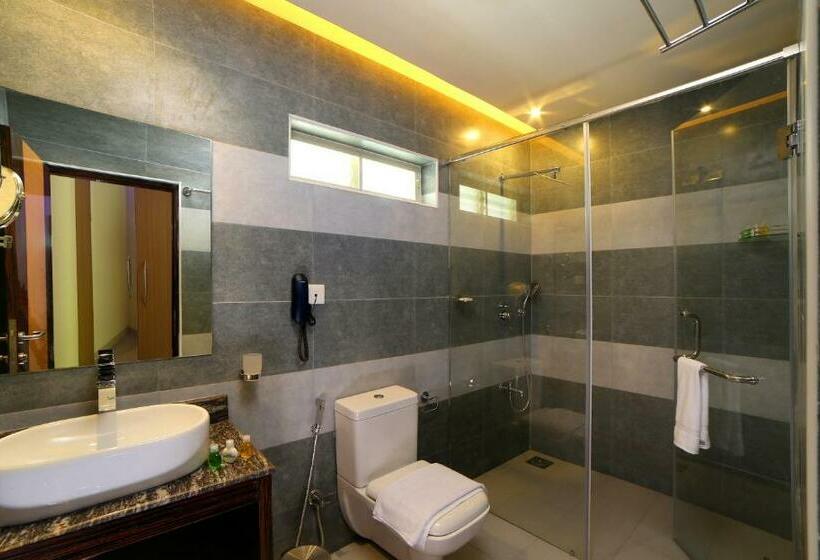 Люкс 3 Спальни, Casa Rio Resorts Athirappilly