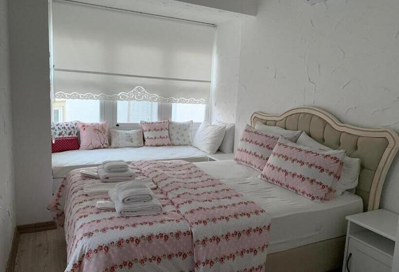 Люкс с Балконом, Kybele Suites Alaçatı