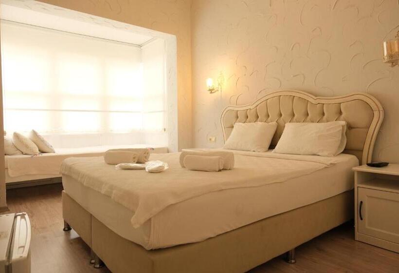Quarto Triplo Deluxe, Kybele Suites Alaçatı