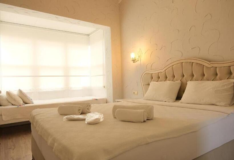 Quarto Triplo Deluxe, Kybele Suites Alaçatı