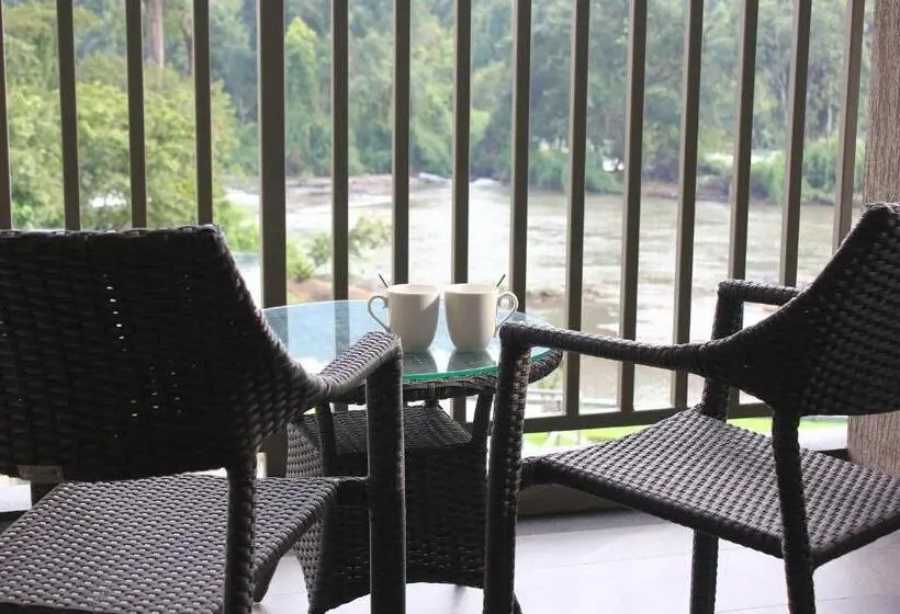 キングサイズベッドのデラックスルーム, Niraamaya Retreats Samroha Athirappilly