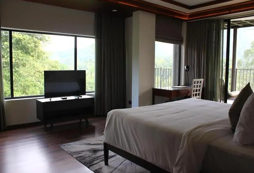 プレジデントスイートルーム, Niraamaya Retreats Samroha Athirappilly