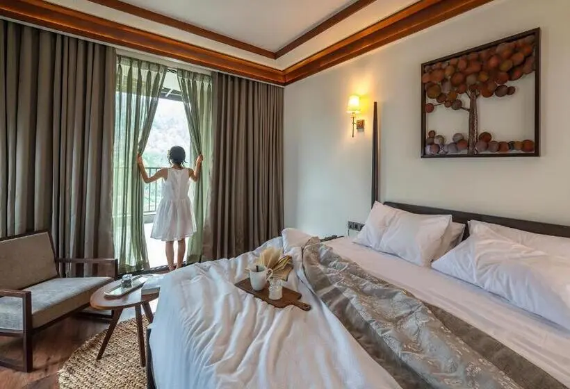 プレジデントスイートルーム, Niraamaya Retreats Samroha Athirappilly