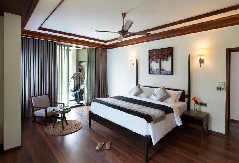 جناح رئاسى, Niraamaya Retreats Samroha Athirappilly