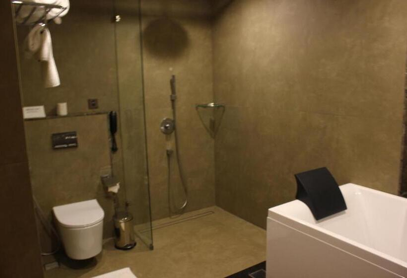 プレジデントスイートルーム, Niraamaya Retreats Samroha Athirappilly