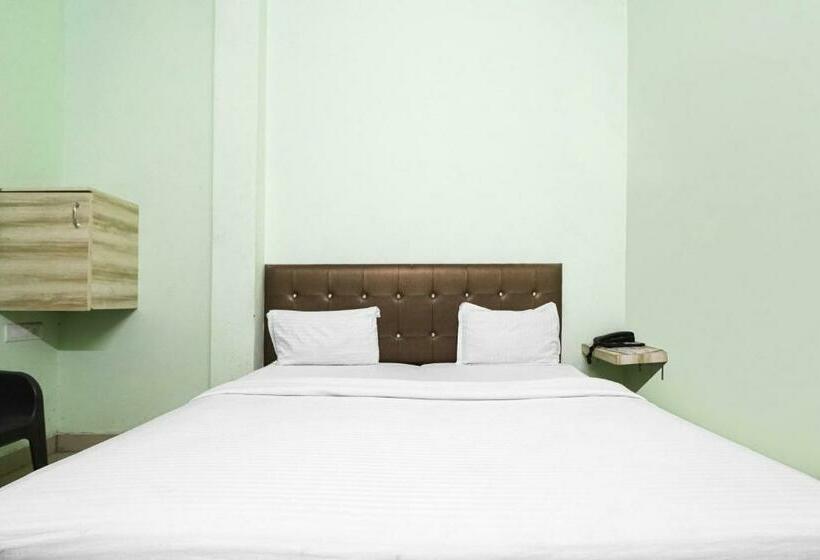 Трехместный Номер Классика, Vaccinated Staff  Oyo 79969 Flagship Night Inn