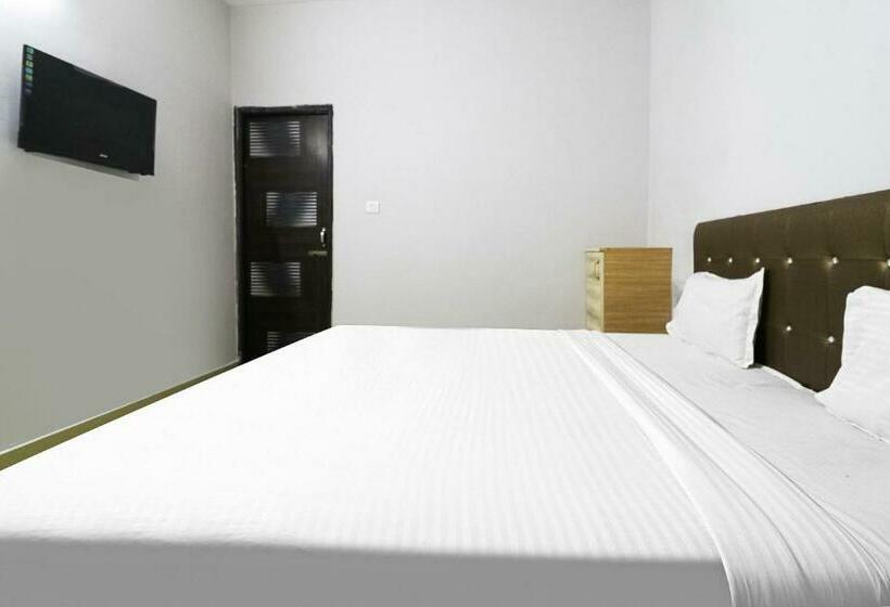 트리플 클래식 룸, Vaccinated Staff  Oyo 79969 Flagship Night Inn