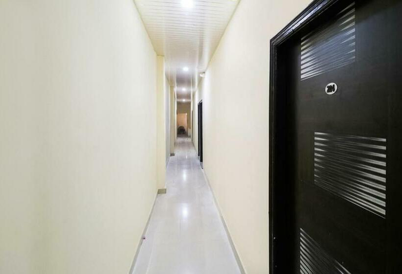 Трехместный Номер Классика, Vaccinated Staff  Oyo 79969 Flagship Night Inn
