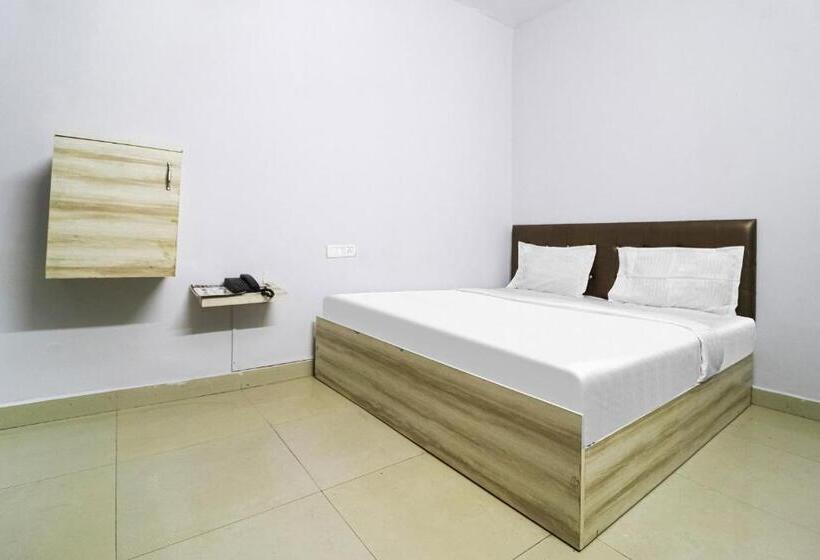 트리플 클래식 룸, Vaccinated Staff  Oyo 79969 Flagship Night Inn