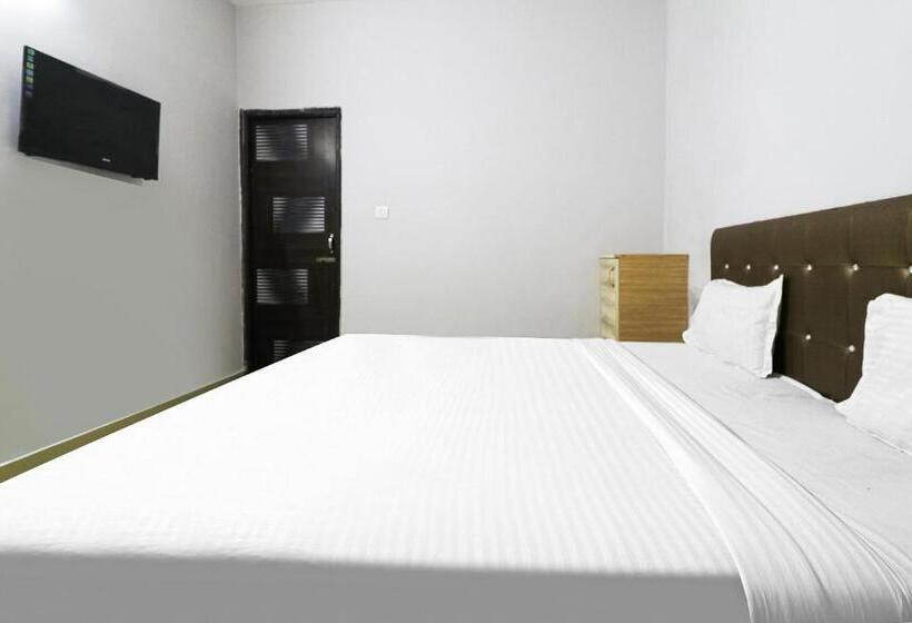 트리플 클래식 룸, Vaccinated Staff  Oyo 79969 Flagship Night Inn