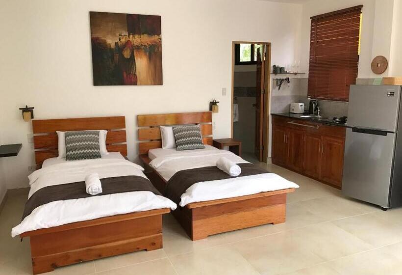 استودیوی لوکس, Alona S Coral Garden Resort