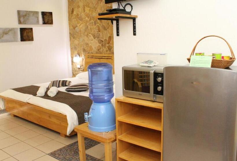 استودیوی لوکس, Alona S Coral Garden Resort