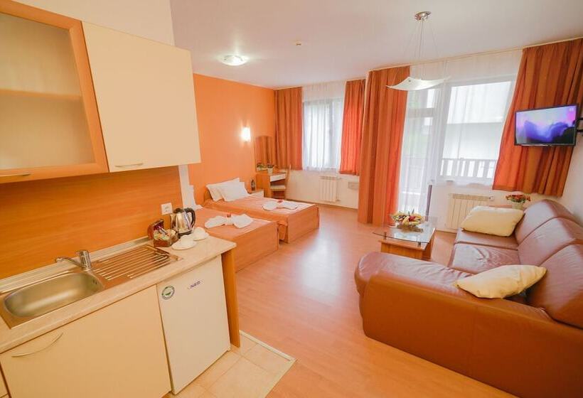 패밀리 스튜디오, Apart Hotel Flora Residence Daisy