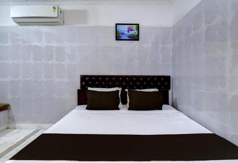 חדר דלוקס, O Golden Pride