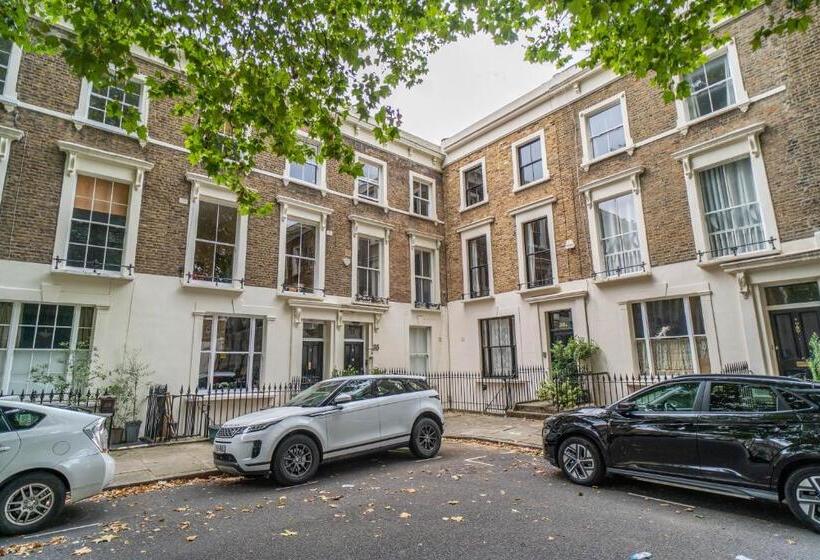 Номер Стандарт с Балконом, House Close To Kings Cross