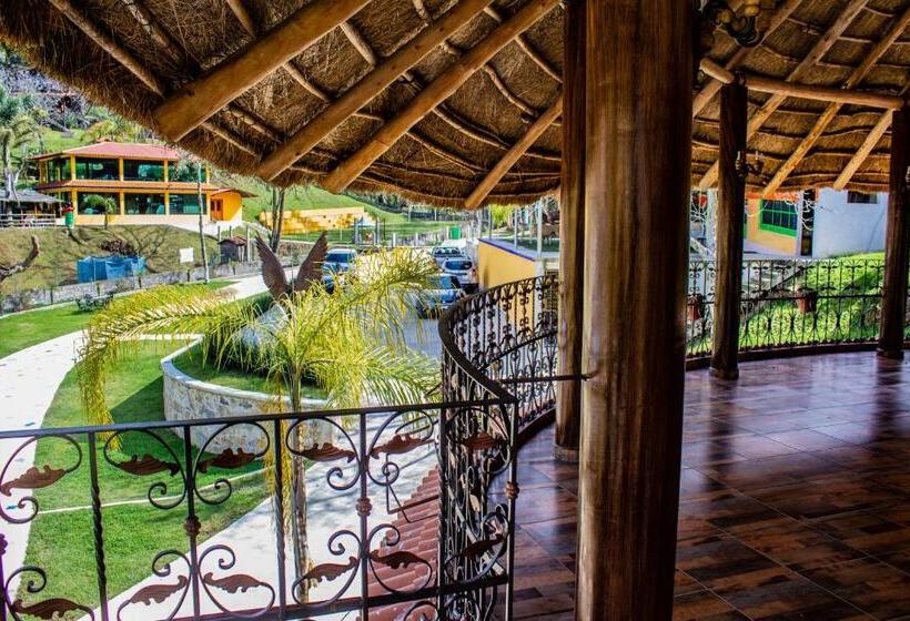 带泳池的标准三人间, Otro Rollo En Jilotepec By Rotamundos