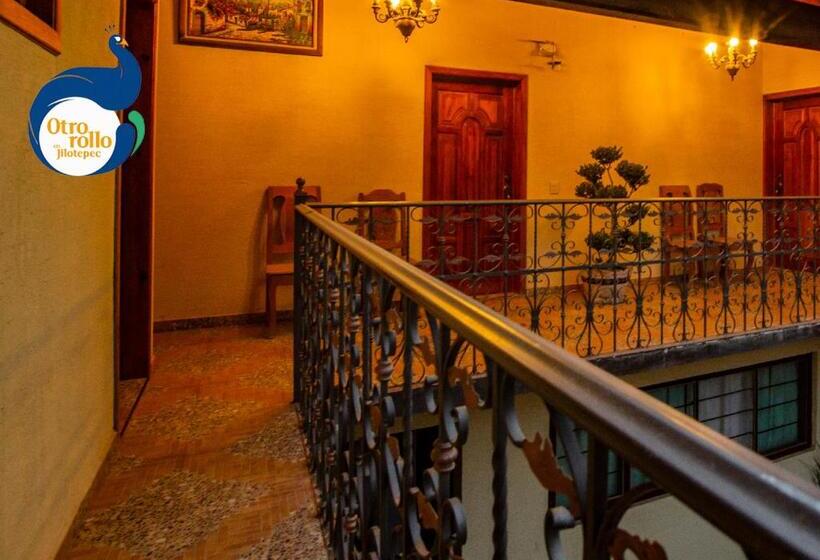 基本间, Otro Rollo En Jilotepec By Rotamundos