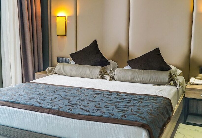 اتاق خانوادگی با چشم‌انداز باغ, Delta Hotels By Marriott Bodrum