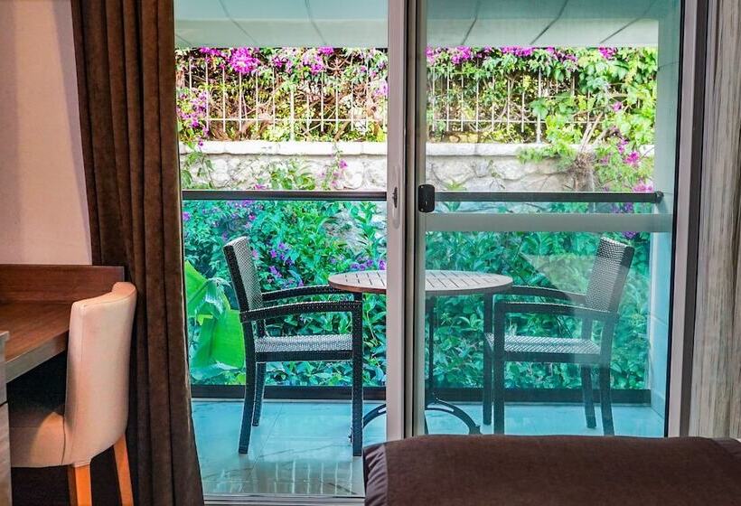 اتاق استاندارد با بالکن, Delta Hotels By Marriott Bodrum