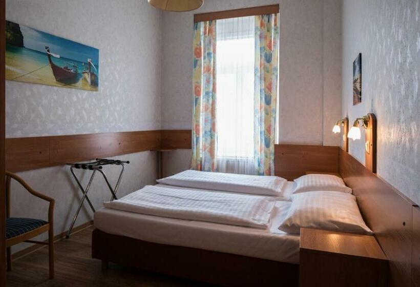 스탠다드 룸, Admiral