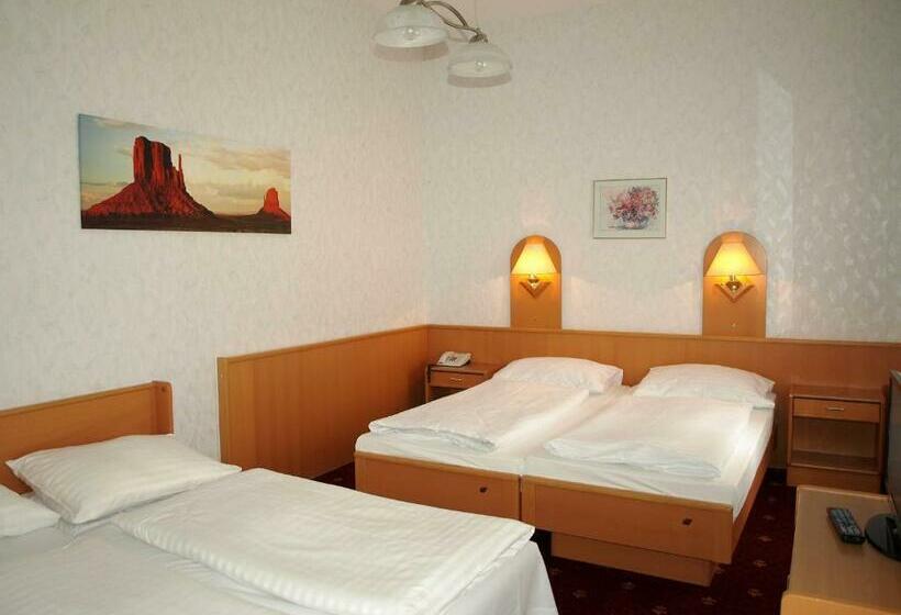 4인용 스탠다드 룸, Admiral