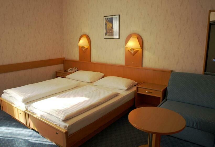 4인용 스탠다드 룸, Admiral