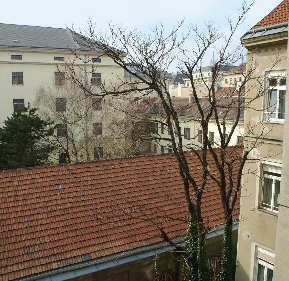 스탠다드 싱글 룸 공동욕실, Admiral