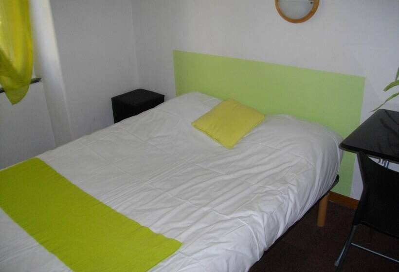 غرفة قياسية فردية, Central